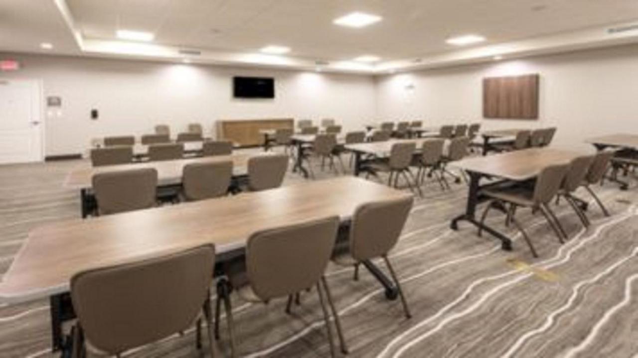 Staybridge Suites Dearborn By Ihg Екстериор снимка