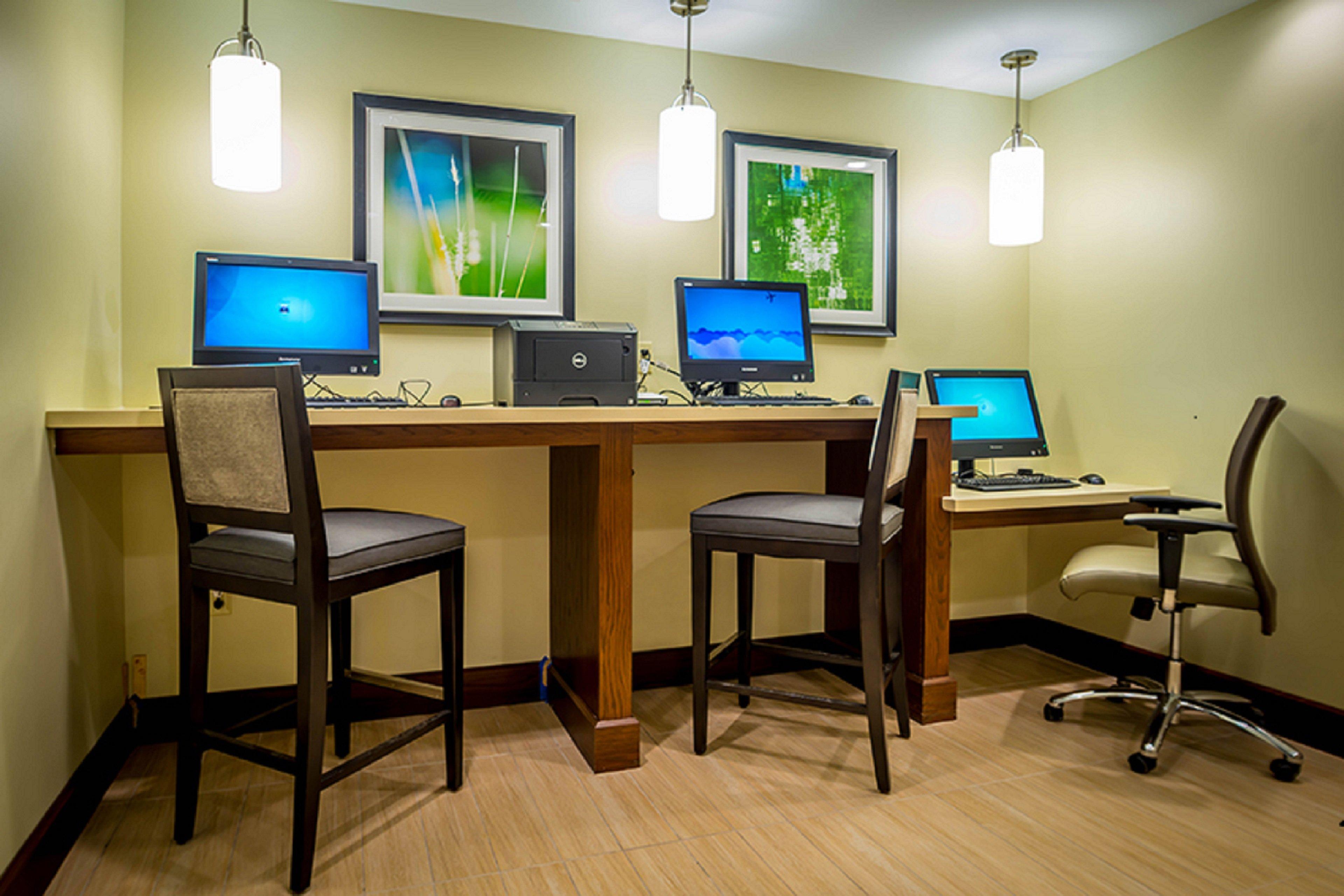 Staybridge Suites Dearborn By Ihg Екстериор снимка